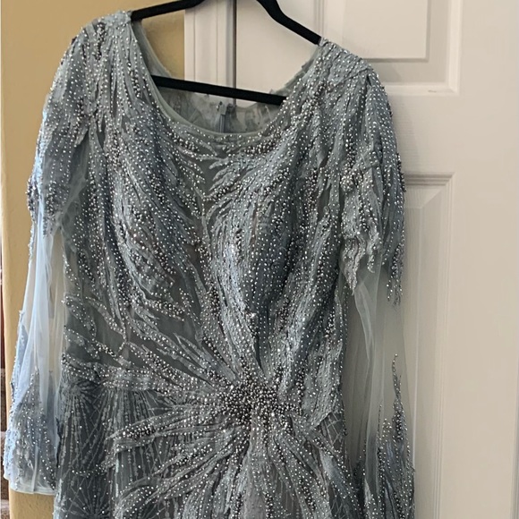 Couture Evening Gown - Picture 5 of 6